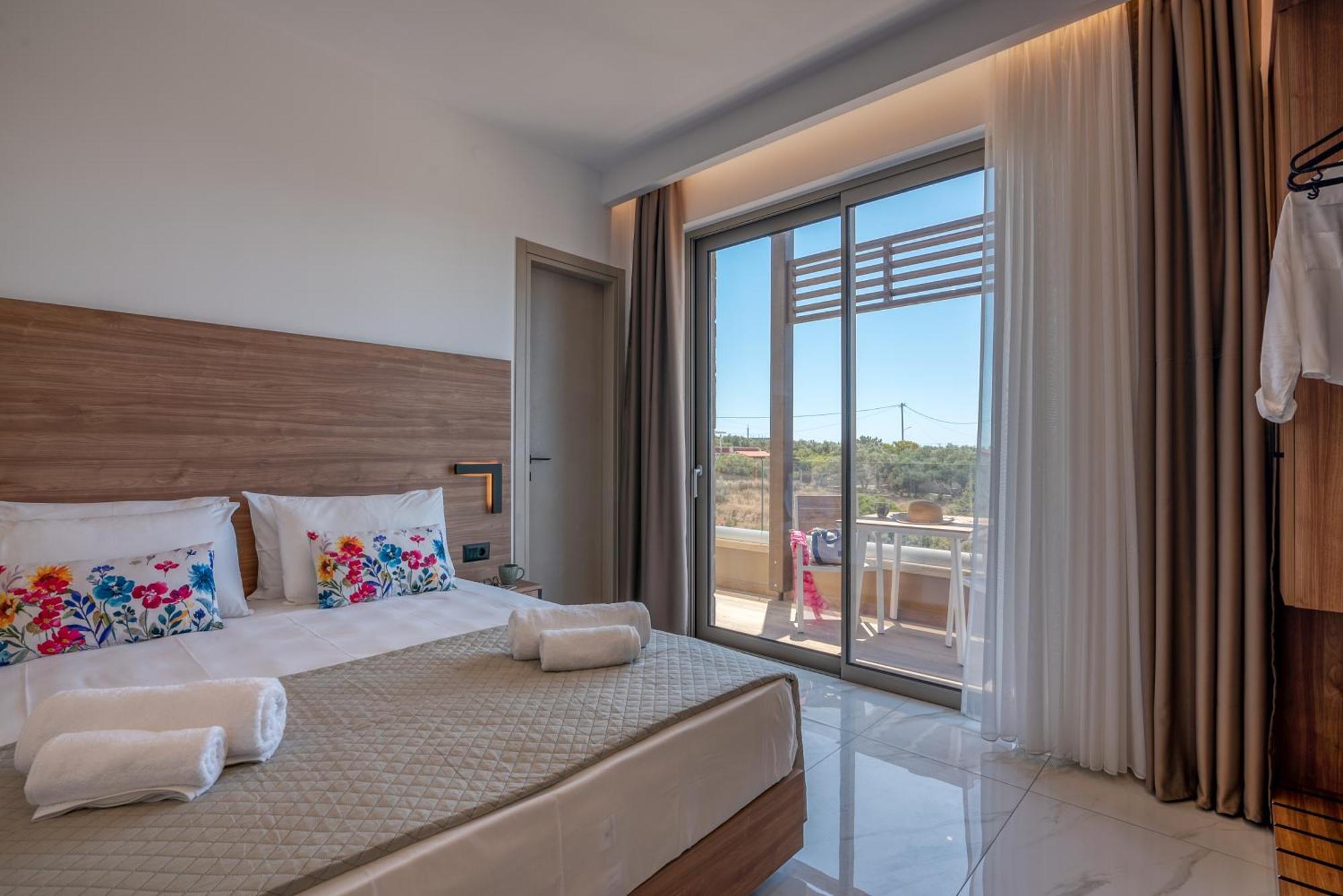 Xasteria Hotell Elafonisos Exteriör bild