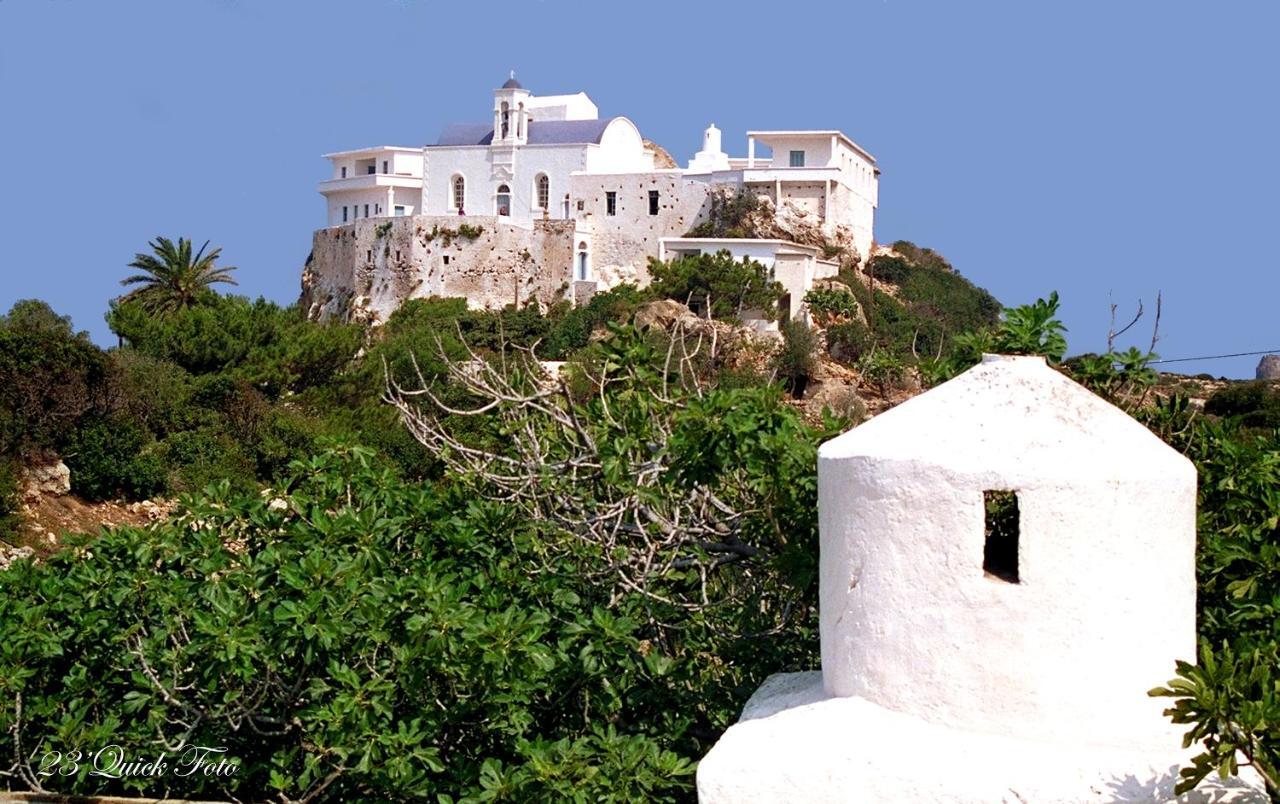 Xasteria Hotell Elafonisos Exteriör bild