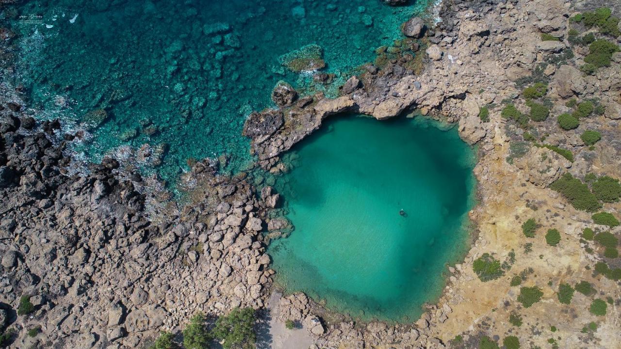 Xasteria Hotell Elafonisos Exteriör bild